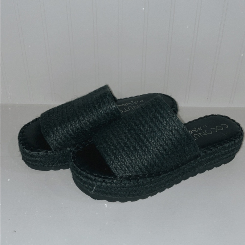 Coconuts by Matisse Woven Black Slides